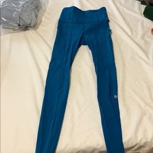 Blue lulu lemon wunder under leggings